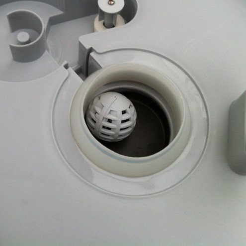 MAGIC BALL anti-limescale filter for FRED humidifier | Stadler Form