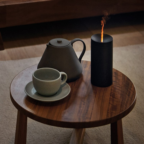 LUCY Black aroma diffuser with flame effect | Stadler Form